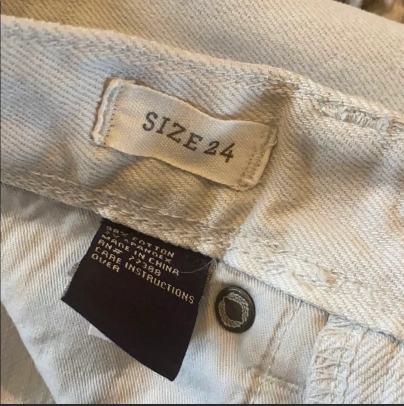 Light Grey Skinny and Cropped Jeans - Image 7