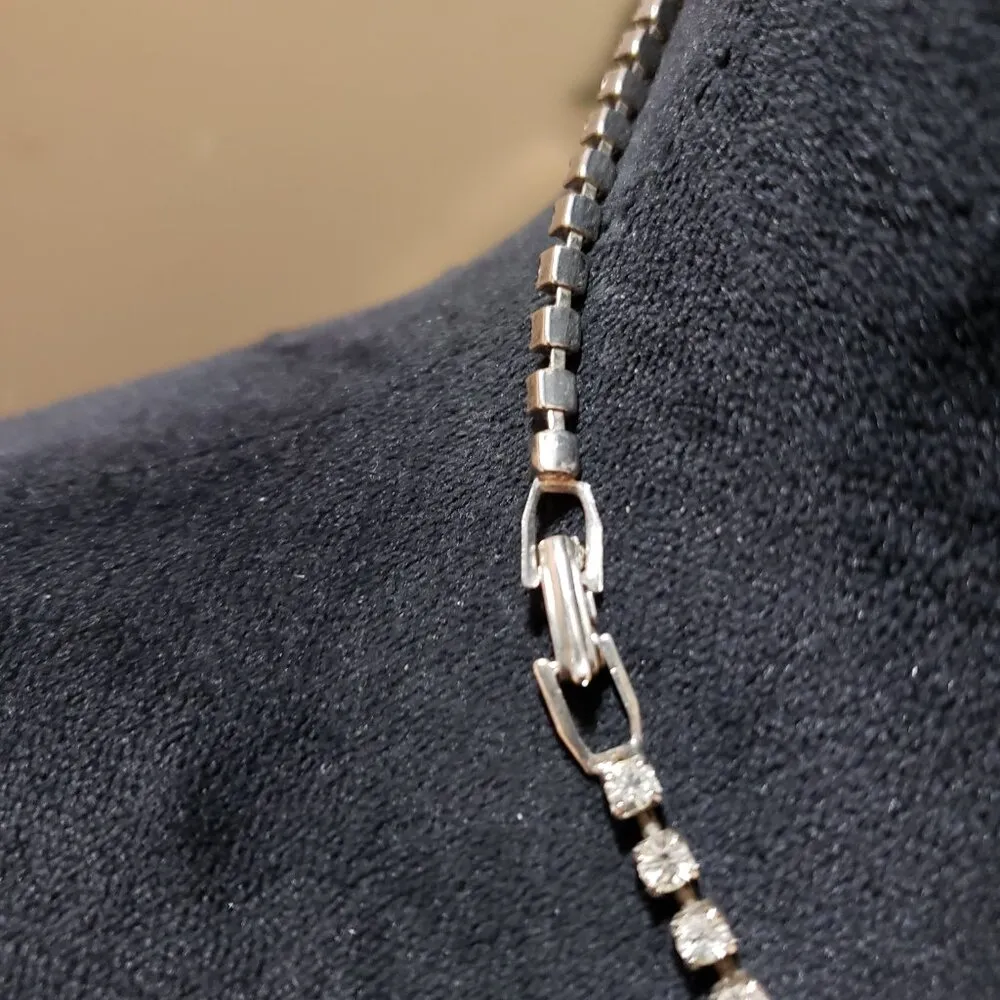 Women's Silver Tone Blue & Clear Rhinestones Trim Blinds Chain V Style Necklace - Image 6