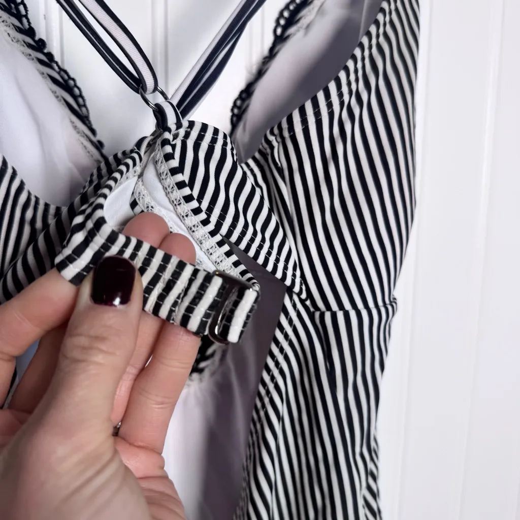 Cupshe Wish You Well Lace One-piece Swimsuit Black & White Stripes Size Medium - Image 8