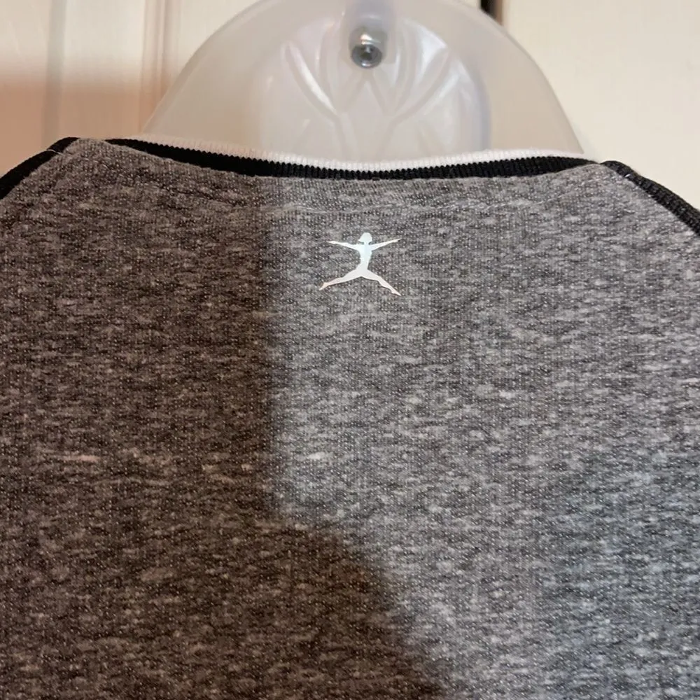 Danskin Cropped Gray Active Bomber Jacket/Sweatshirt Zip Front Size Large - Image 10