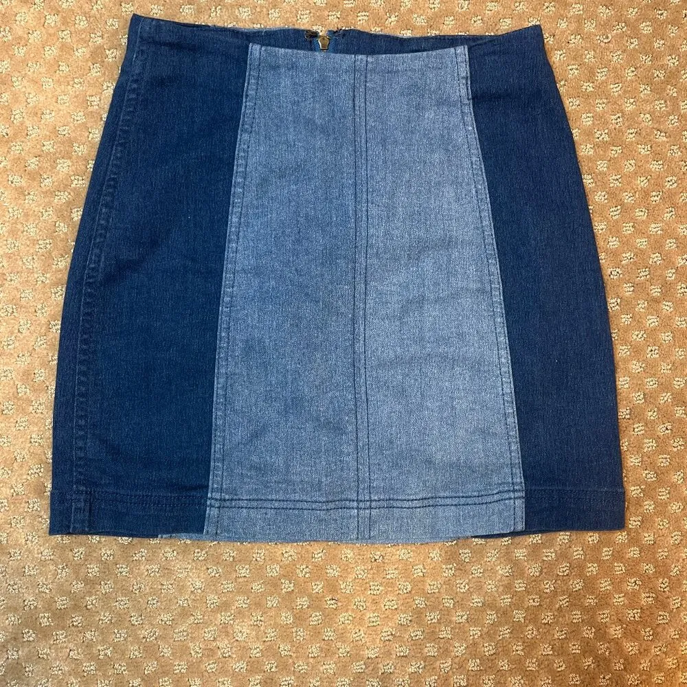Free People Patchwork Denim SZ 4 Mini Skirt Stretchy y2k Hannah Montana 90s - Image 3