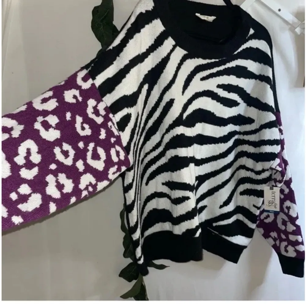 Terra & Sky Women's Plus Size Drop Shoulder Print Sweater, Midweight 2X 20W-22W - Image 4