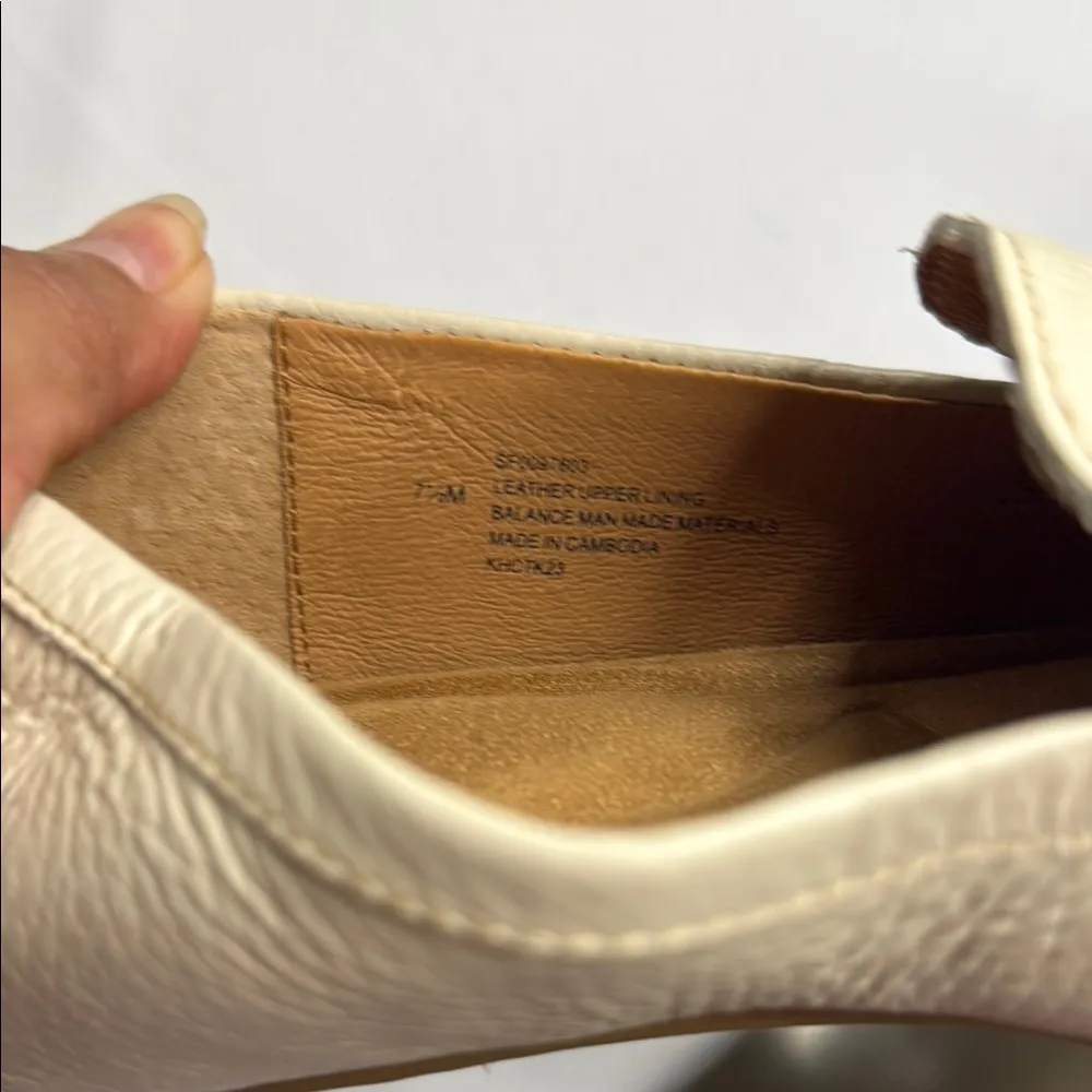 Sofft Cream Moccasins Slip - Image 7