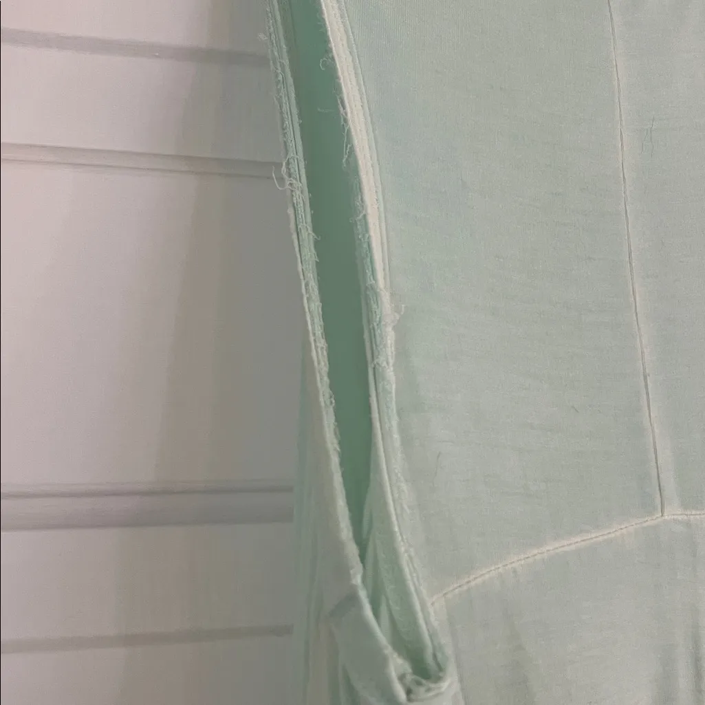 Z Supply Mint Green V-Neck Top with Stretch - Image 10