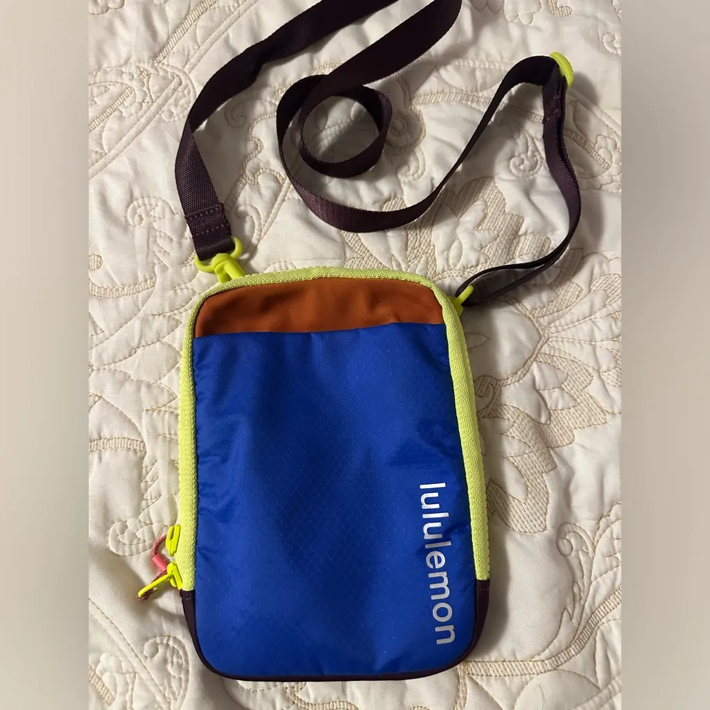 lululemon athletica Blue and Brown Crossbody Bag with Yellow Accents - Image 2