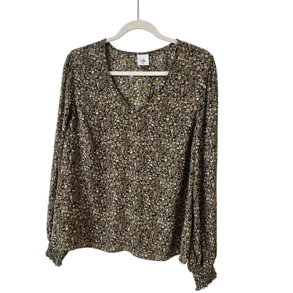 CAbi Chorus blouse floral print style 4161 sz Medium - Image 3