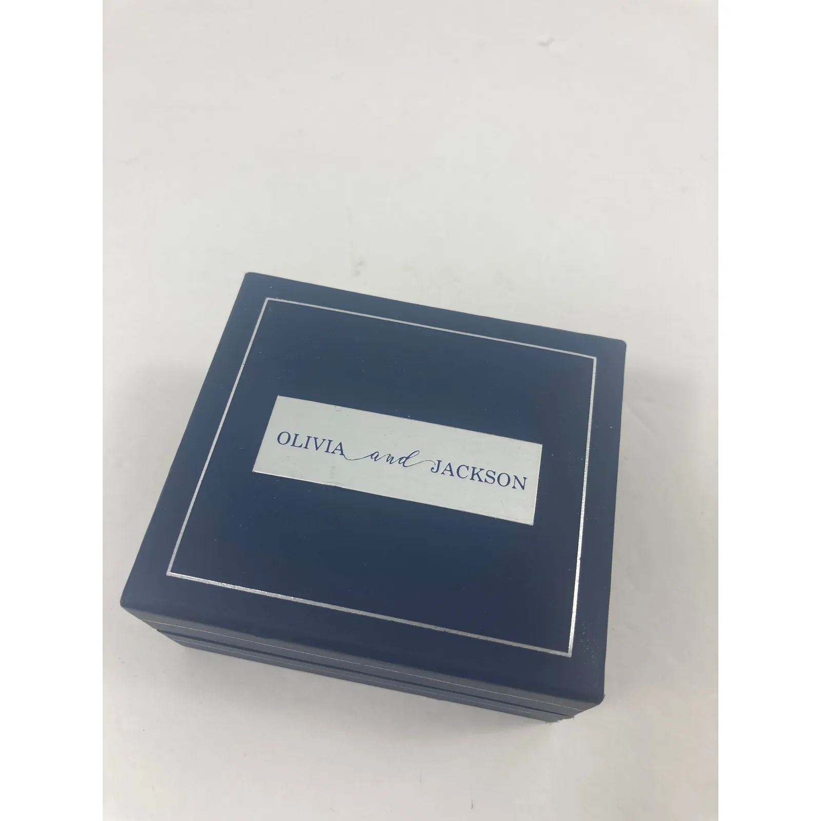 NWT Olivia and Jackson Sterling Silver Lab Gem Ring Red 3 stone size 7 - Image 2