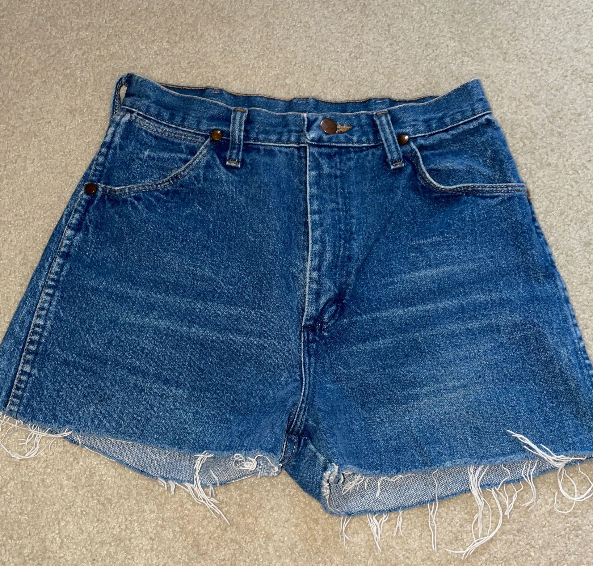 Wrangler Distressed Vintage Shorts - Image 3