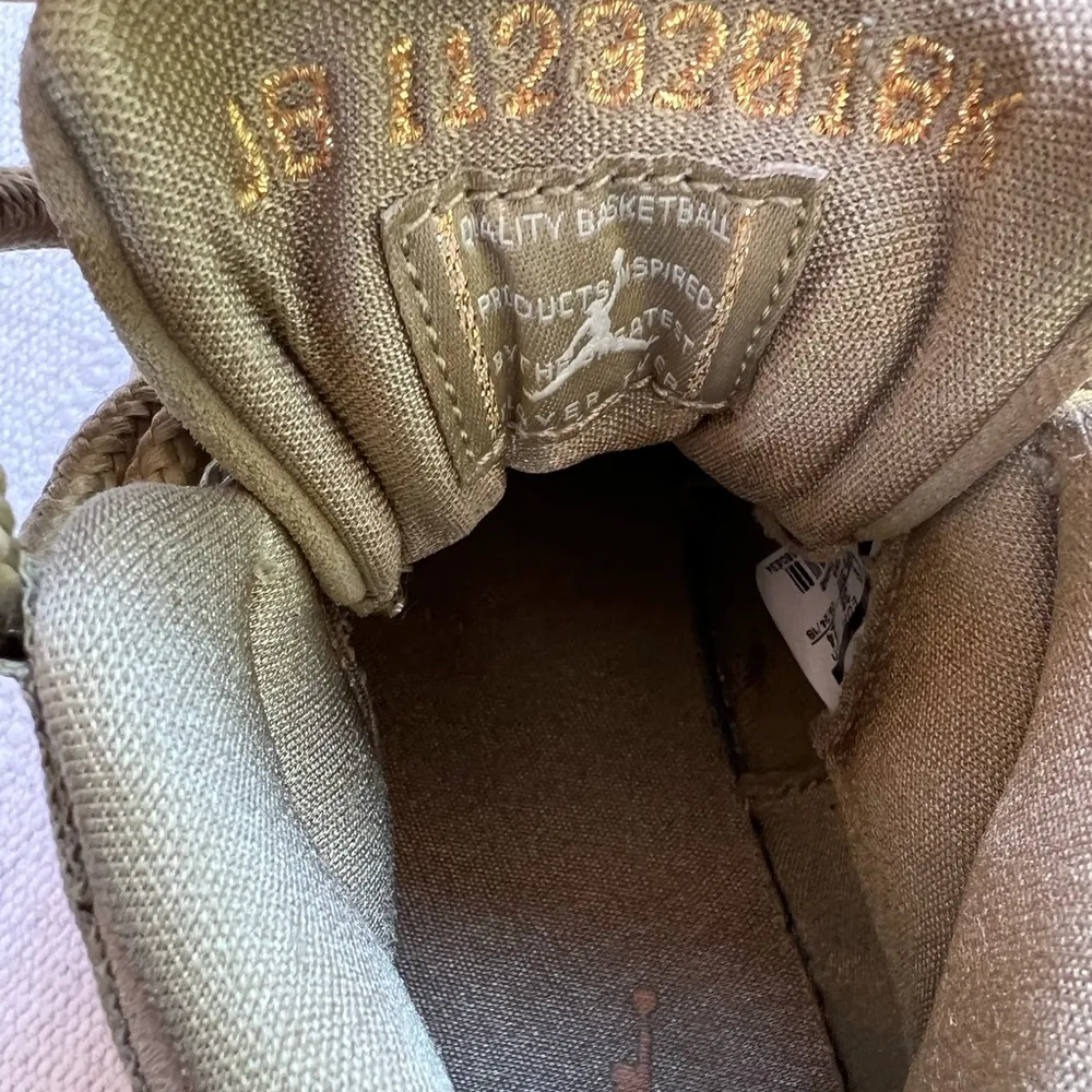 Air Jordan 11 Woman’s Retro Neutral Olive  Size 7 - Image 9