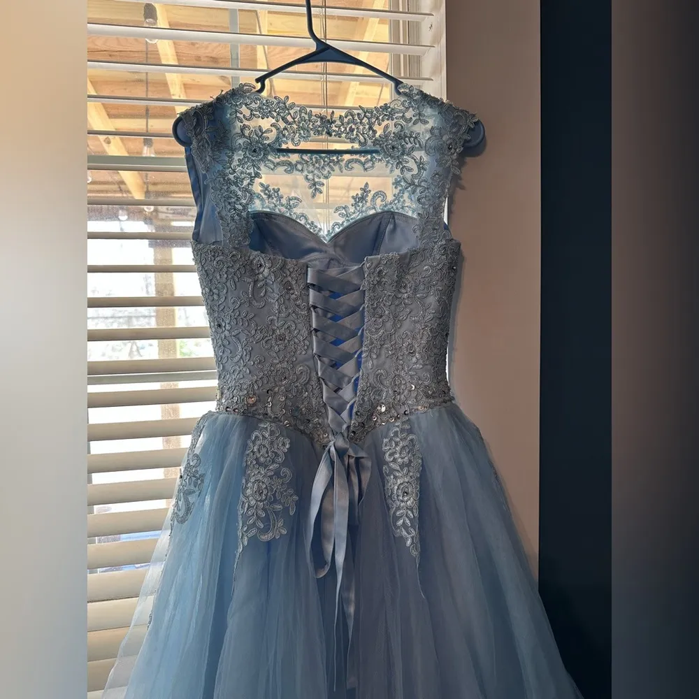 Cinderella/Quince/prom dress, size small Blue - Image 3