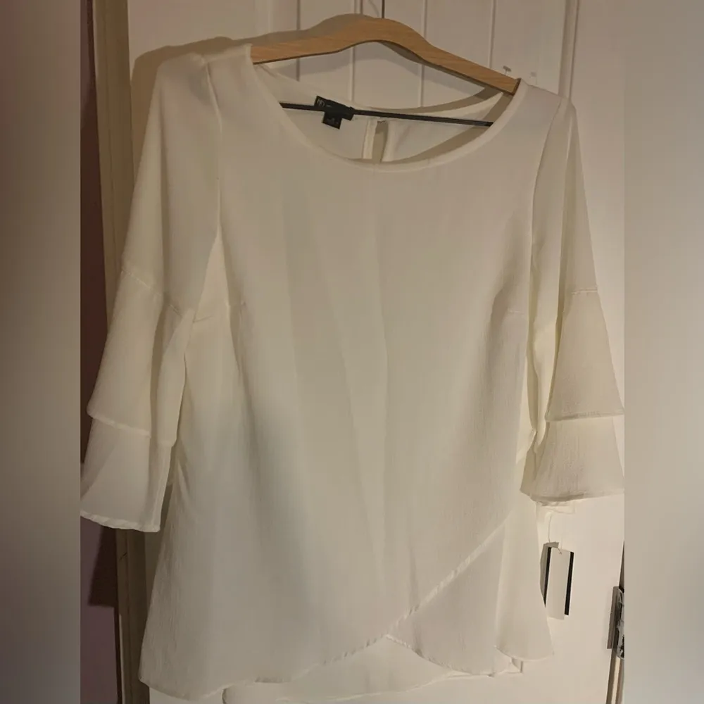 New Direction Ivory  Ruffle 3/4 Sleeve Size S NWT - Image 3