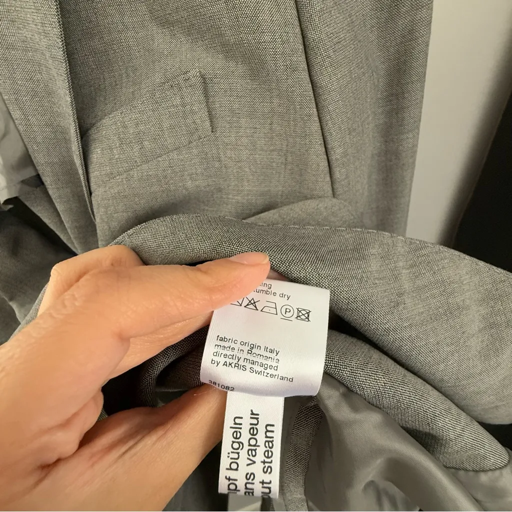 Akris Women’s 14 Grey 2 Button Up Collar Blazer Wool Business Office Career - Image 8