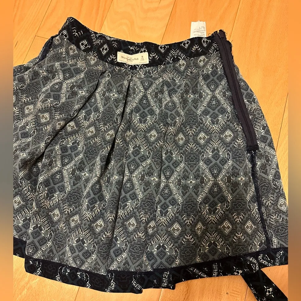 Abercrombie & Fitch Medium Skirt - Image 7