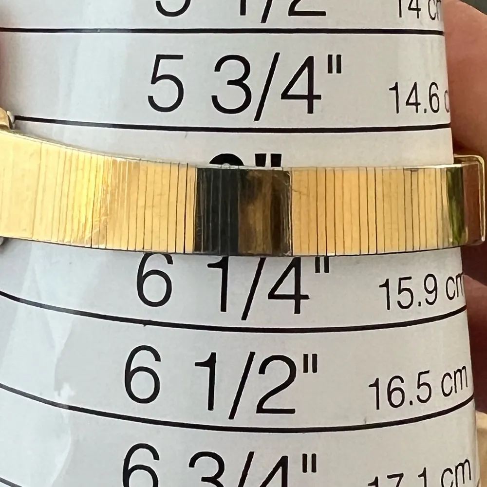 Seiko Vintage Ladies Watch Black Dial Gold-Tone Bracelet Case Hands Markers - Image 14