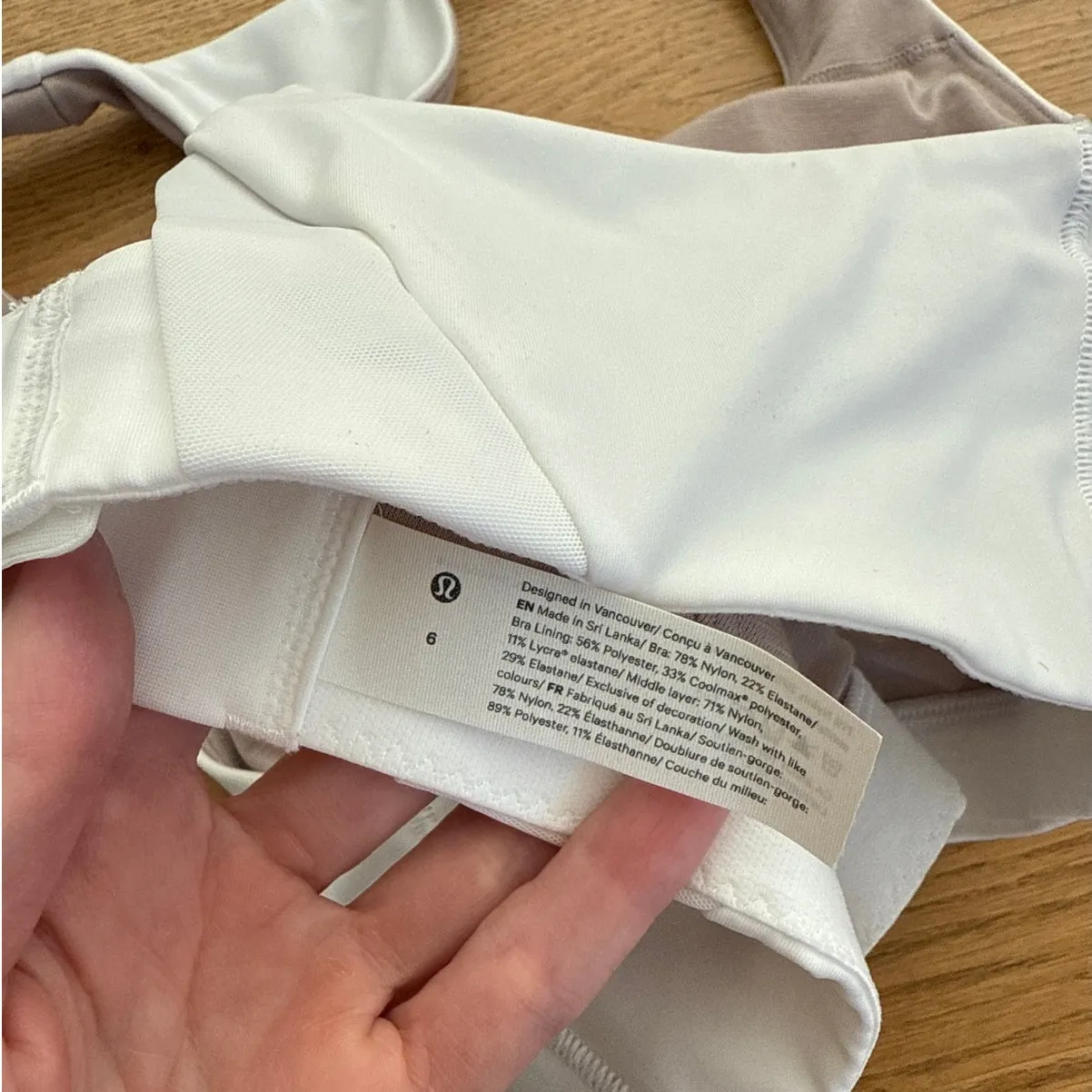 Lululemon Sports Bra Invigorate with Hook Fastening Size 6 White & Beige - Image 3