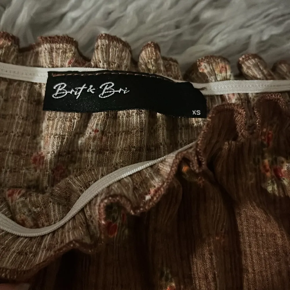 Brown off the shoulder top Size XS - Image 4