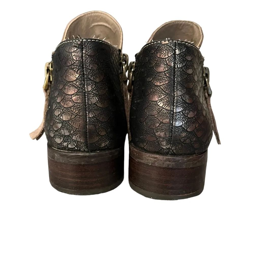 Very Volatile Los Angeles Suede Leather Upper Ankle Boots Double Sided Zipper - Image 8