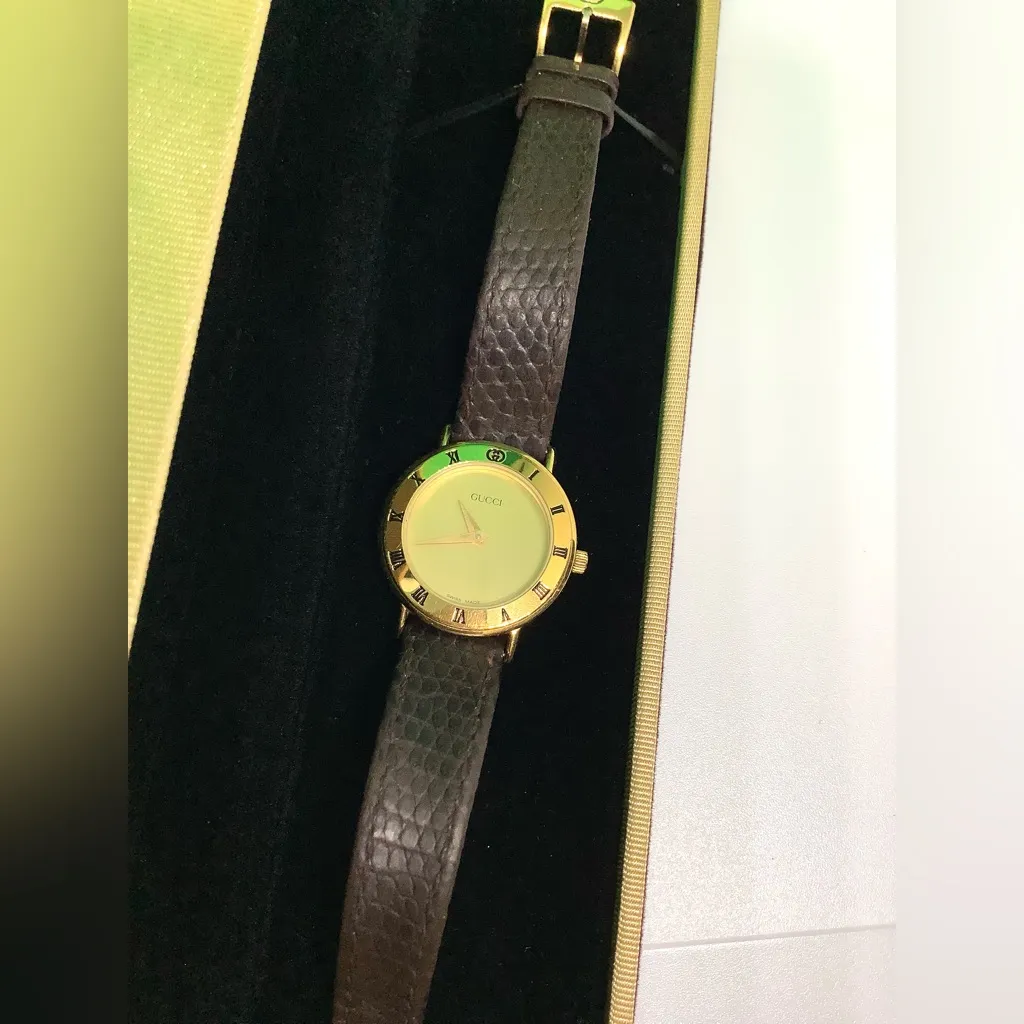 Ladies GUCCI watch 🔥🔥🔥 - Image 6