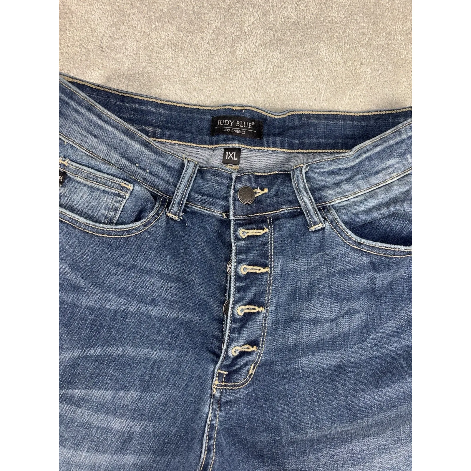 Judy Blue Denim Shorts Women XL Blue High Rise Button Fly Cuffed Stretch - Image 2