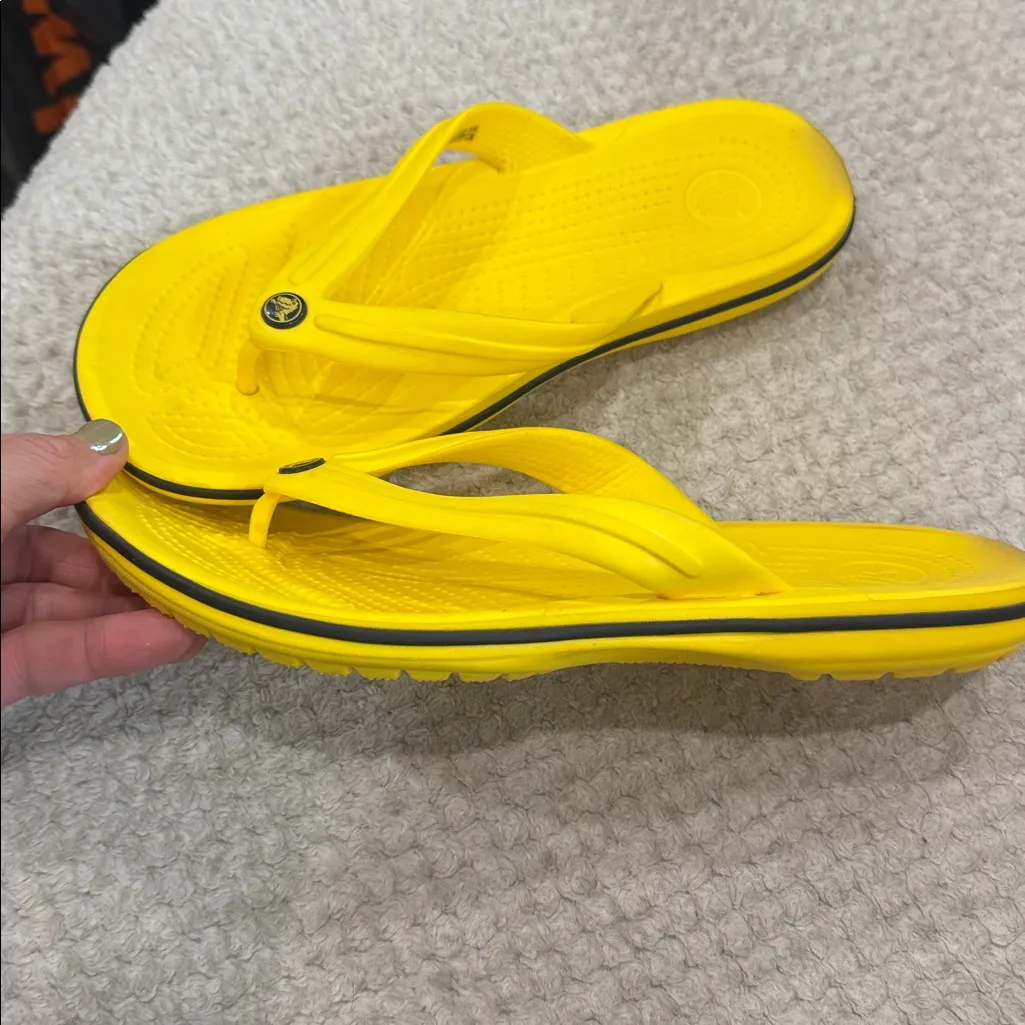 CROCS Crocband Flip Flops W8/M6 lemon yellow - Image 9