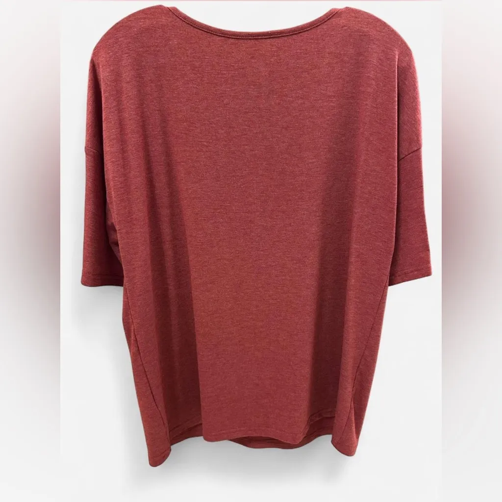 Burgundy V - Image 2