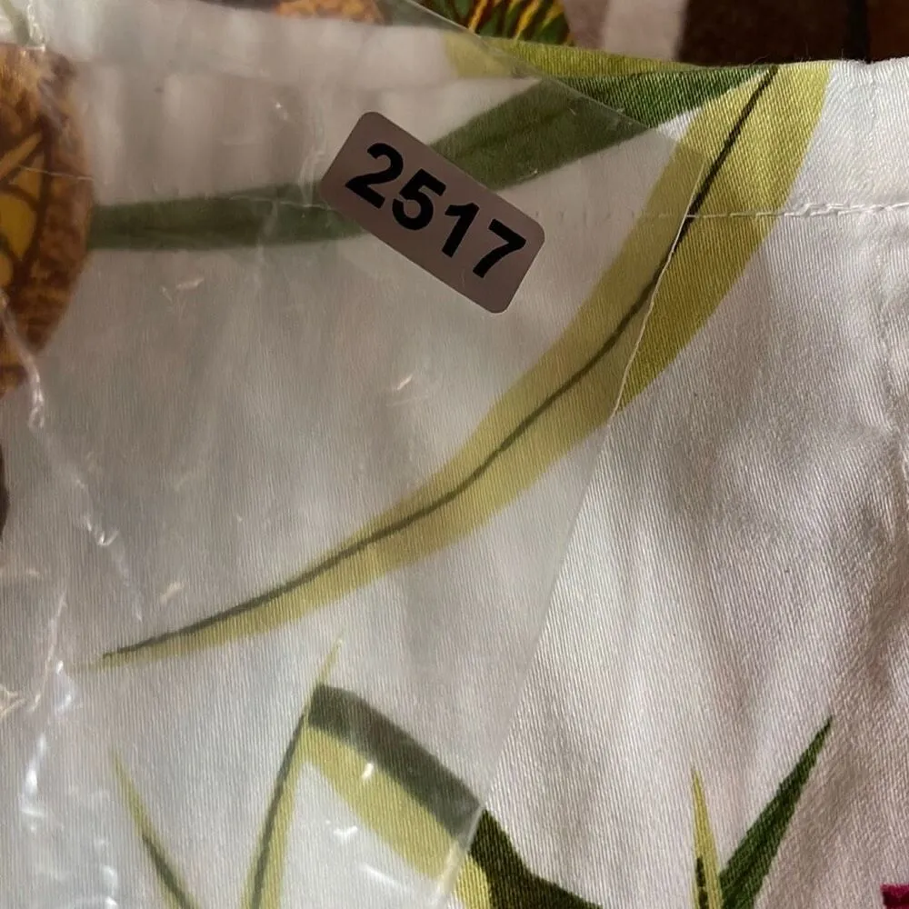 Vintage Bill Blass size 10 fun lighthearted Parrot themed capris. - Image 7