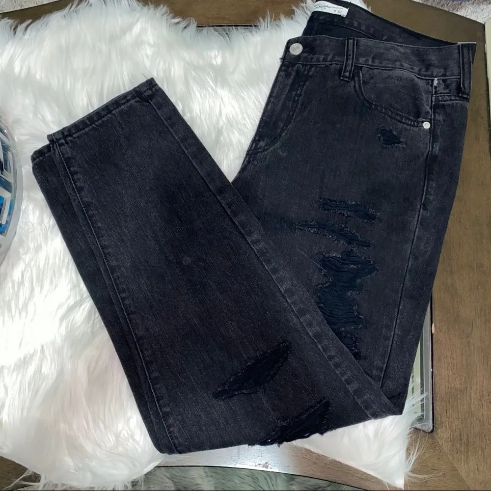 Abercrombie & Fitch Boyfriend Black Jeans. Size 10 - Image 2