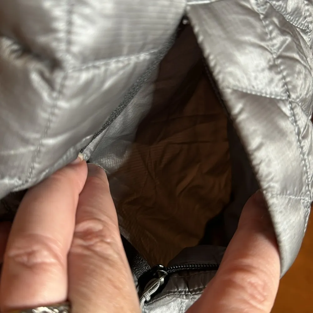 The North Face Ladies ThermoBall Trekker Gray Vest Size Small - Image 6