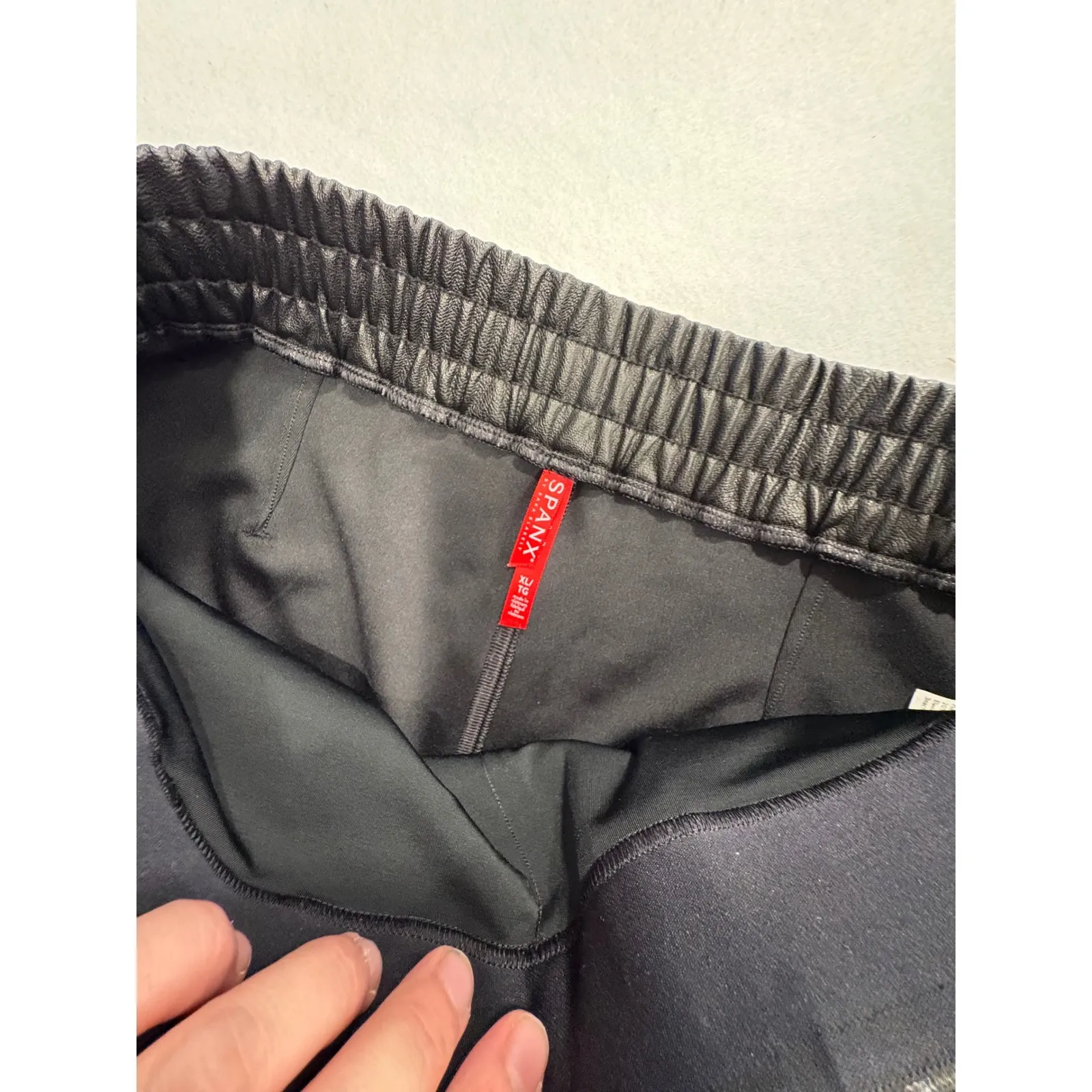 SPANX Faux Leather Jogger Pants Black High Waisted Elastic Waist Cuffs Women XL - Image 5