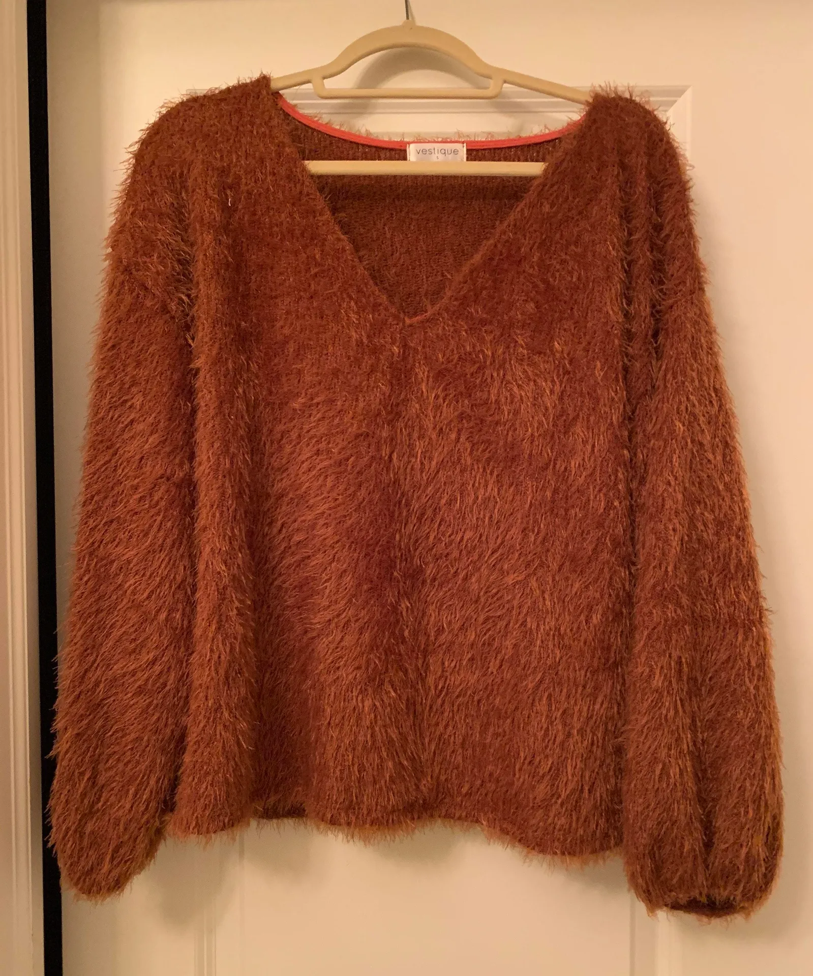 Vestique Fuzzy Sweater - Image 2