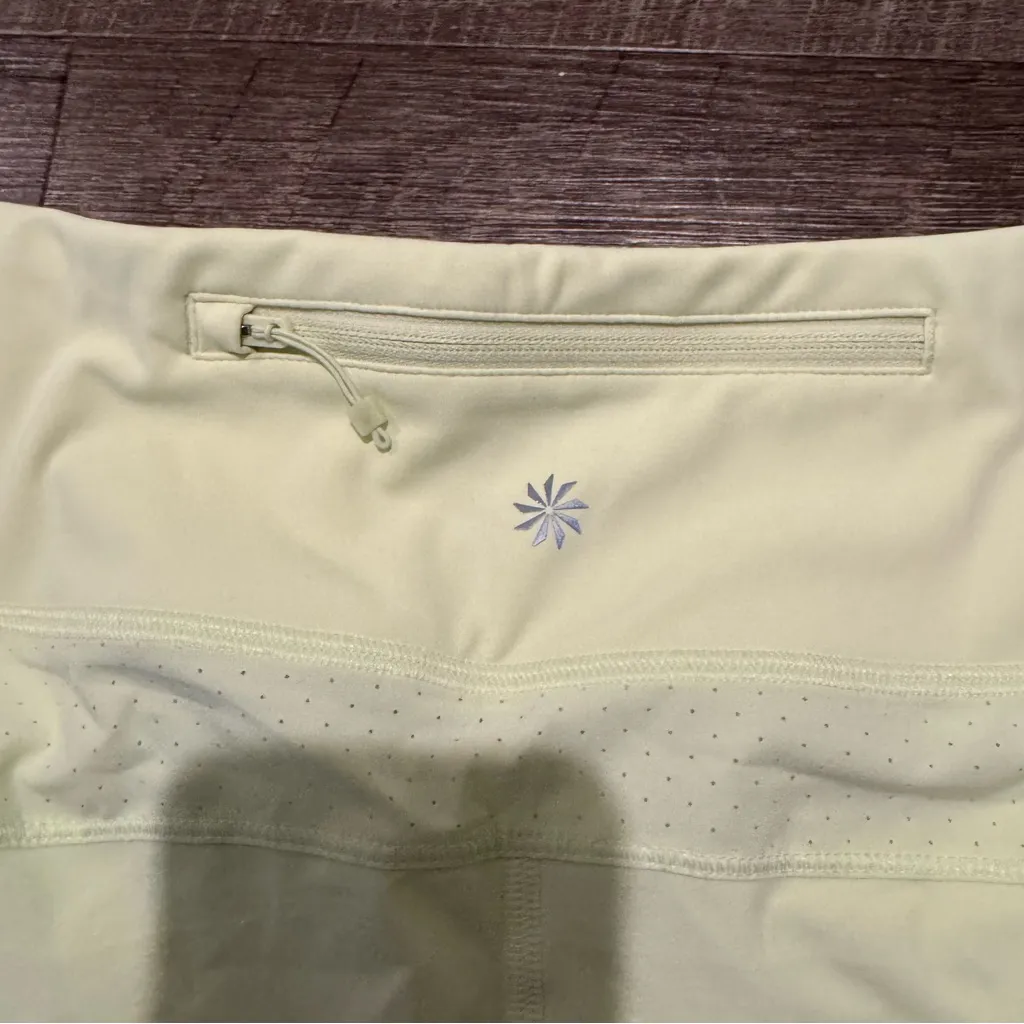 Athleta Green Run With It 3.5” Shorts - Image 5