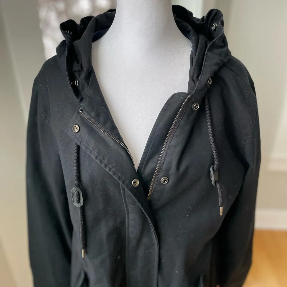 Liz Claiborne Black Cotton Anorak Trench Coat Size Medium - Image 3