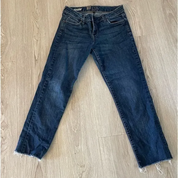 KUT from the Cloth Katy Boyfriend Raw Hem Cropped Straight Leg‎ Jeans - Size 4 - Image 2