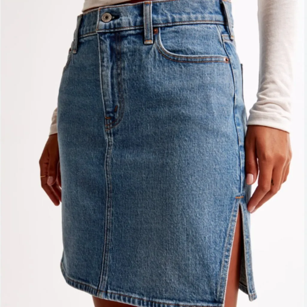 Abercrombie & Fitch Mid Rise Denim Pencil Midi Skirt - Image 5