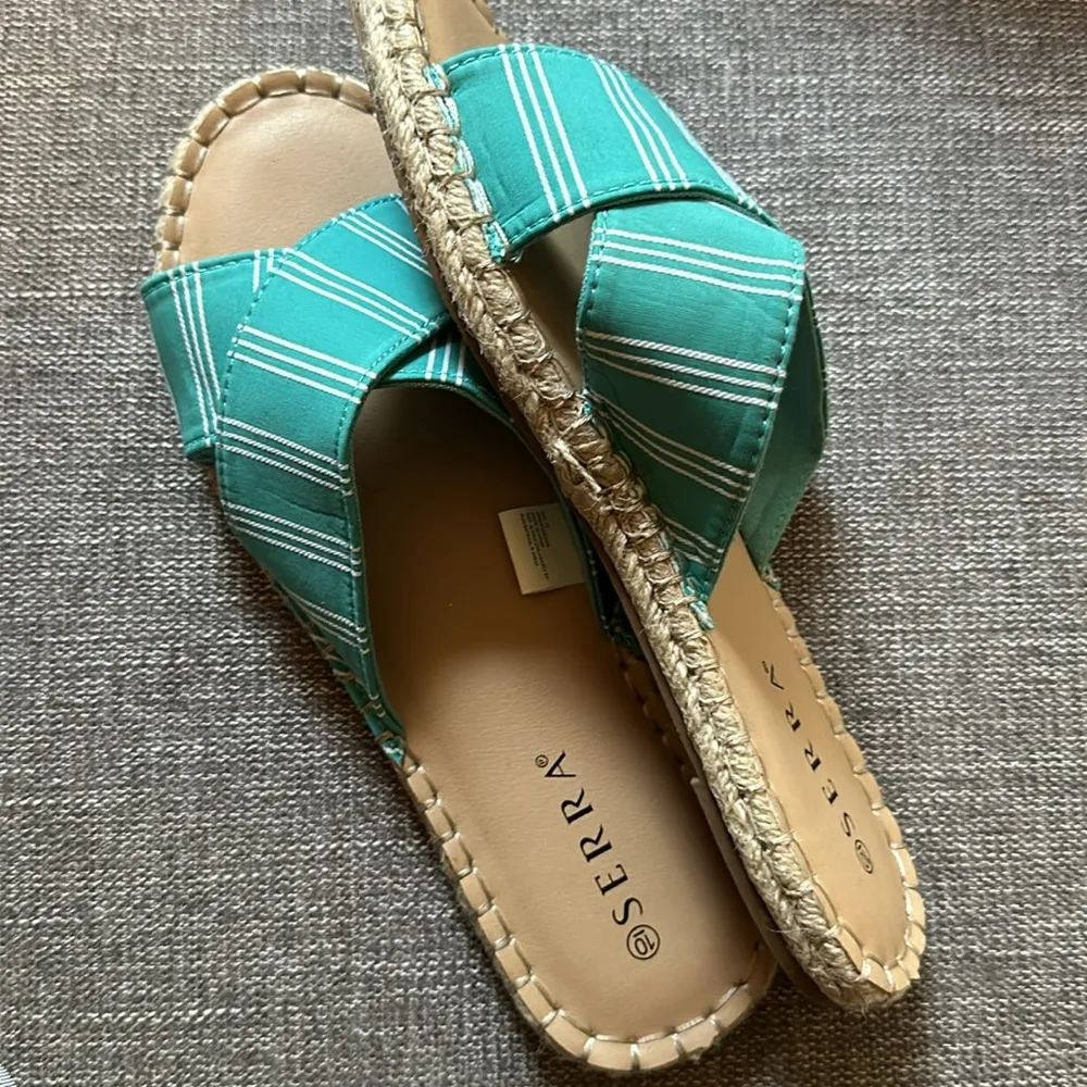 Serra  striped slides, size 10 - Image 3