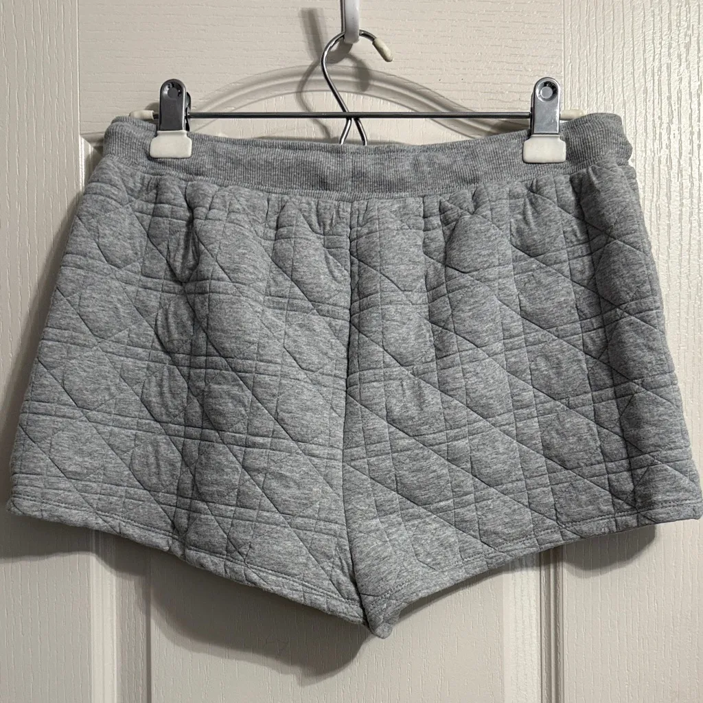 💖 NWT Anthropologie Gray Quilted Cozy Lounge Shorts Minimalist Cottage - Image 3