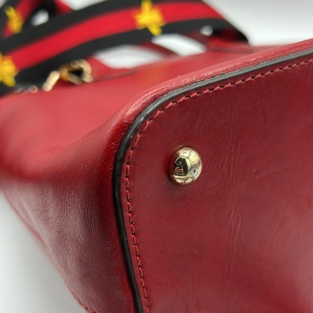 Tuscany Leather Hand Stained Vegetable Tanned Leather Red Crossbody/Hand Bag B69 - Image 11