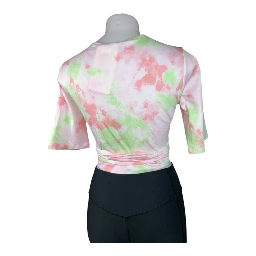 FABLETICS Laila Wrap, cropped floral pink, white green, peach Top Size M new - Image 2