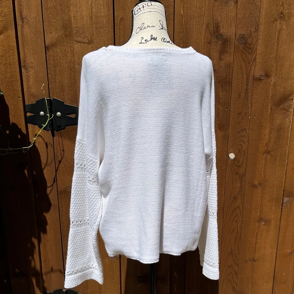 Long Sleeve White Lightweight Sweater Size L Large - Image 3