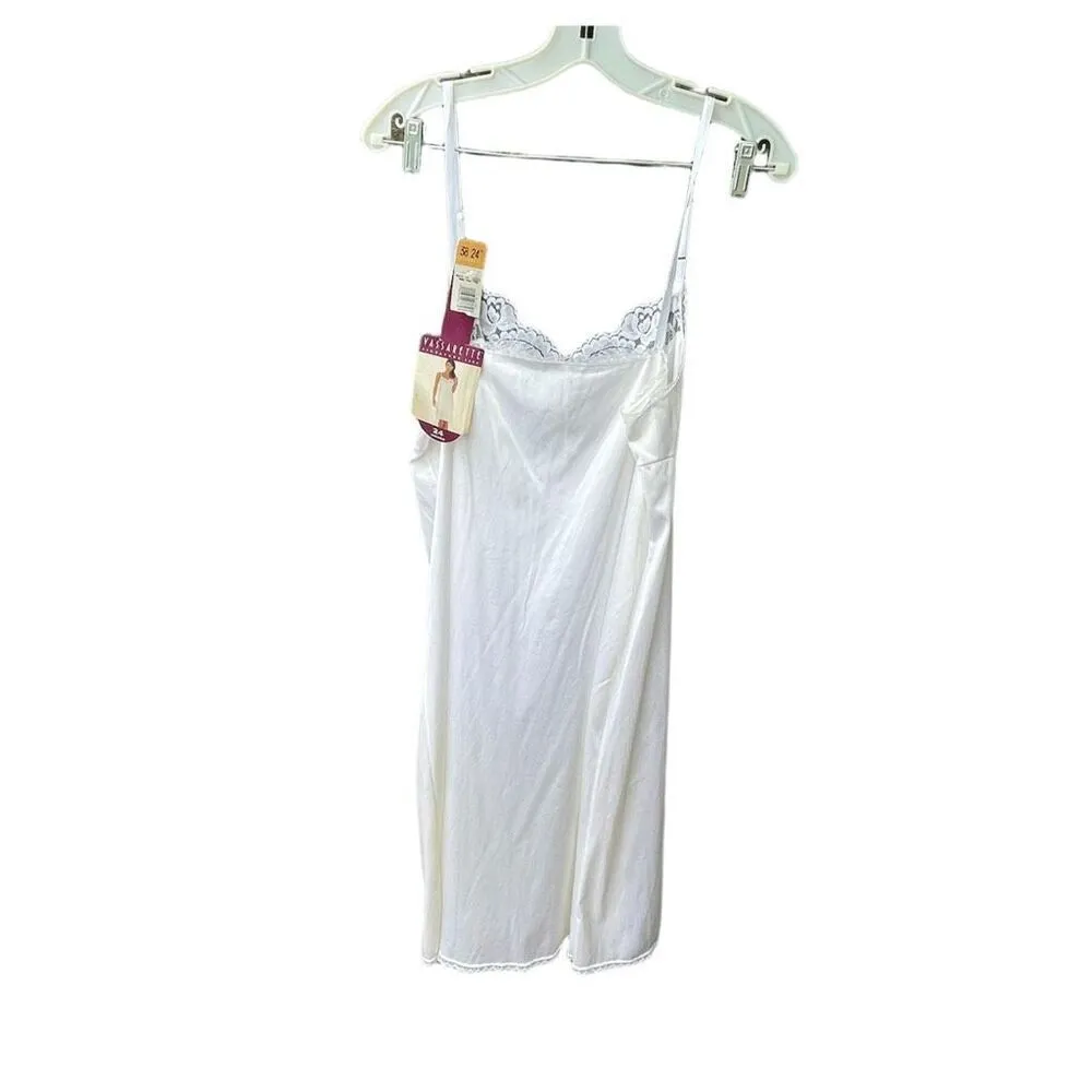 NWT Vassarette signature Lace size 38 slip 24 inches in length . - Image 2