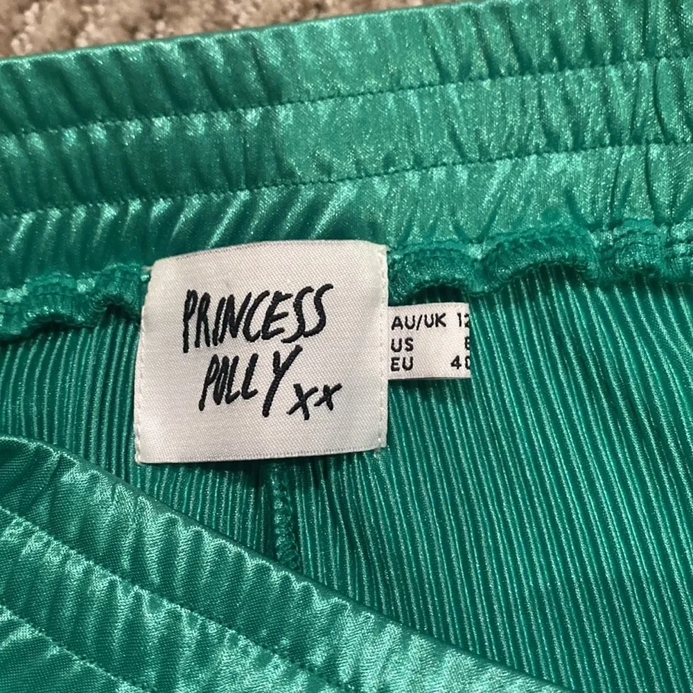 Princess Polly Green Pants - Image 5