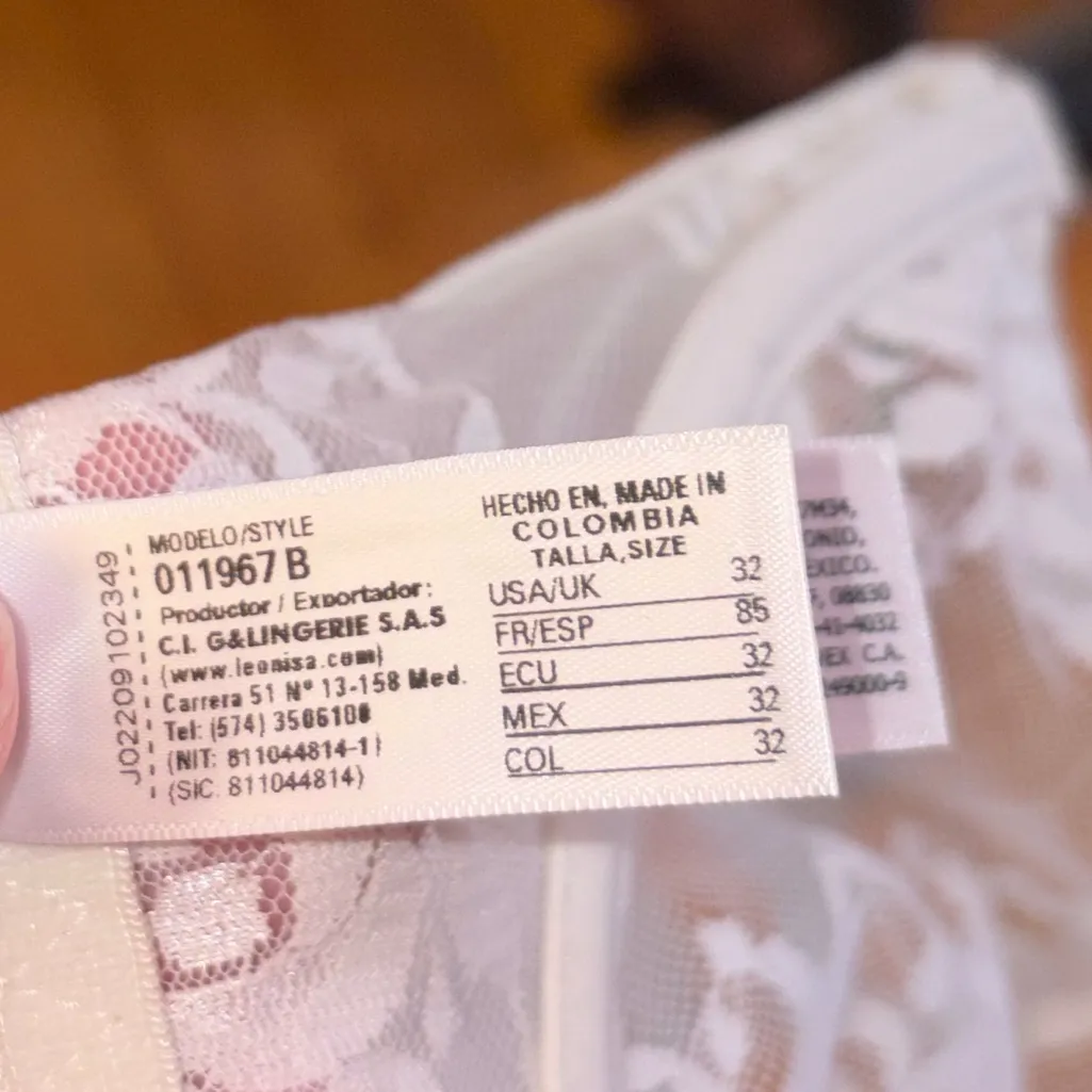 Leonisa  lace bra - Image 8