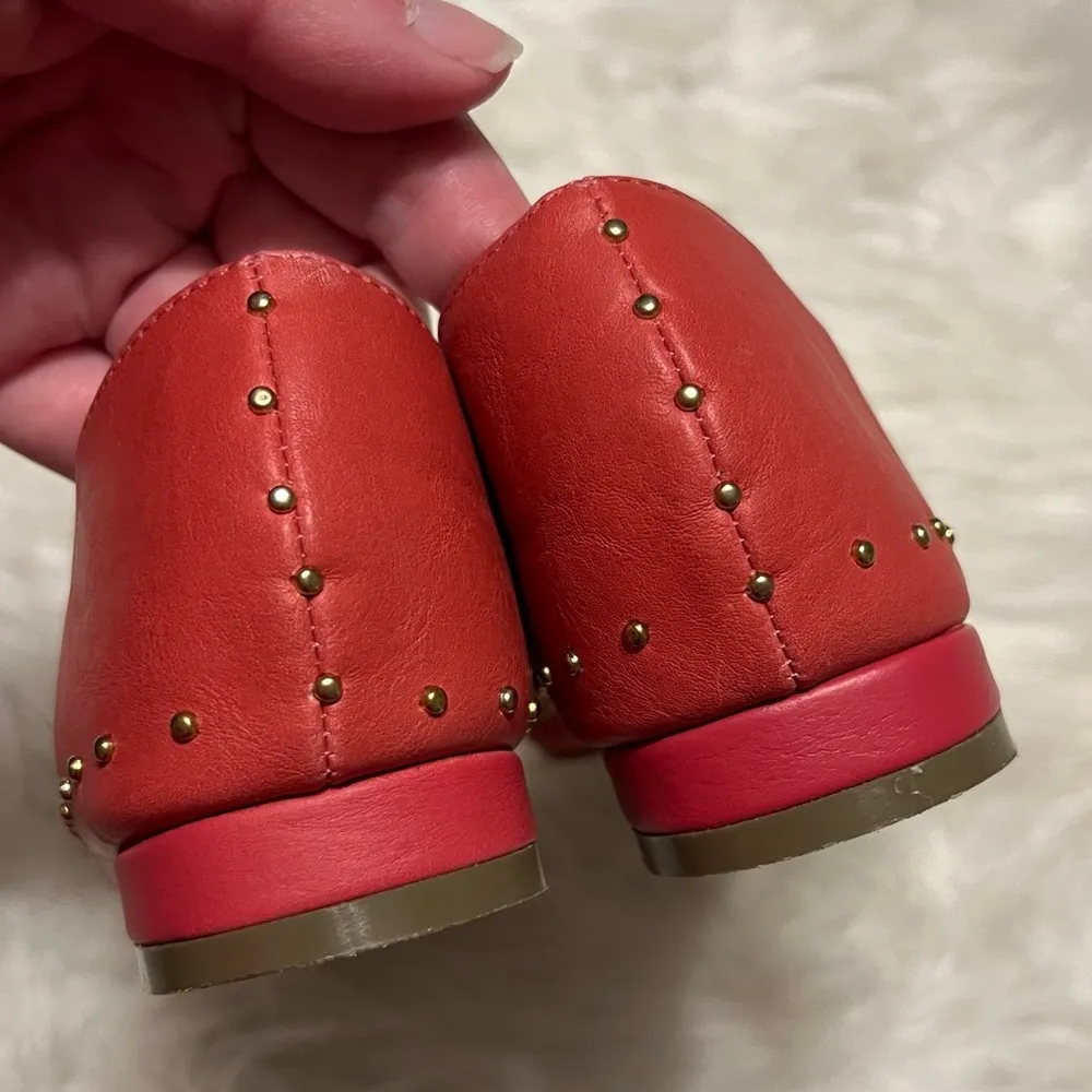 Mark. From Avon Pointure Shoes with gold tip and stud detail size 7 dress shoes - Image 5