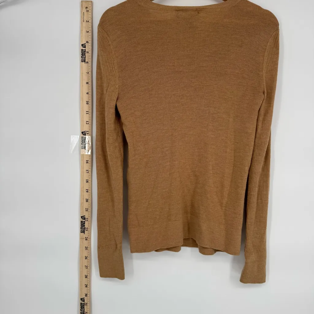 Banana Republic Brown Sweater - Image 3