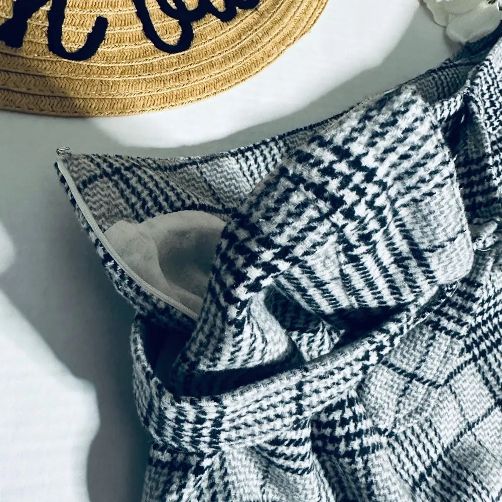 Papermoon Black & White Houndstooth Plaid Wool Blend Belted Mini Skirt - Image 4