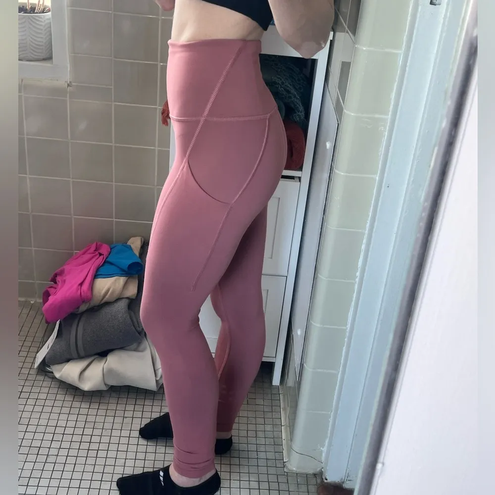 Lululemon Wunder Train High-Rise Tight with Pockets 25" - Image 9