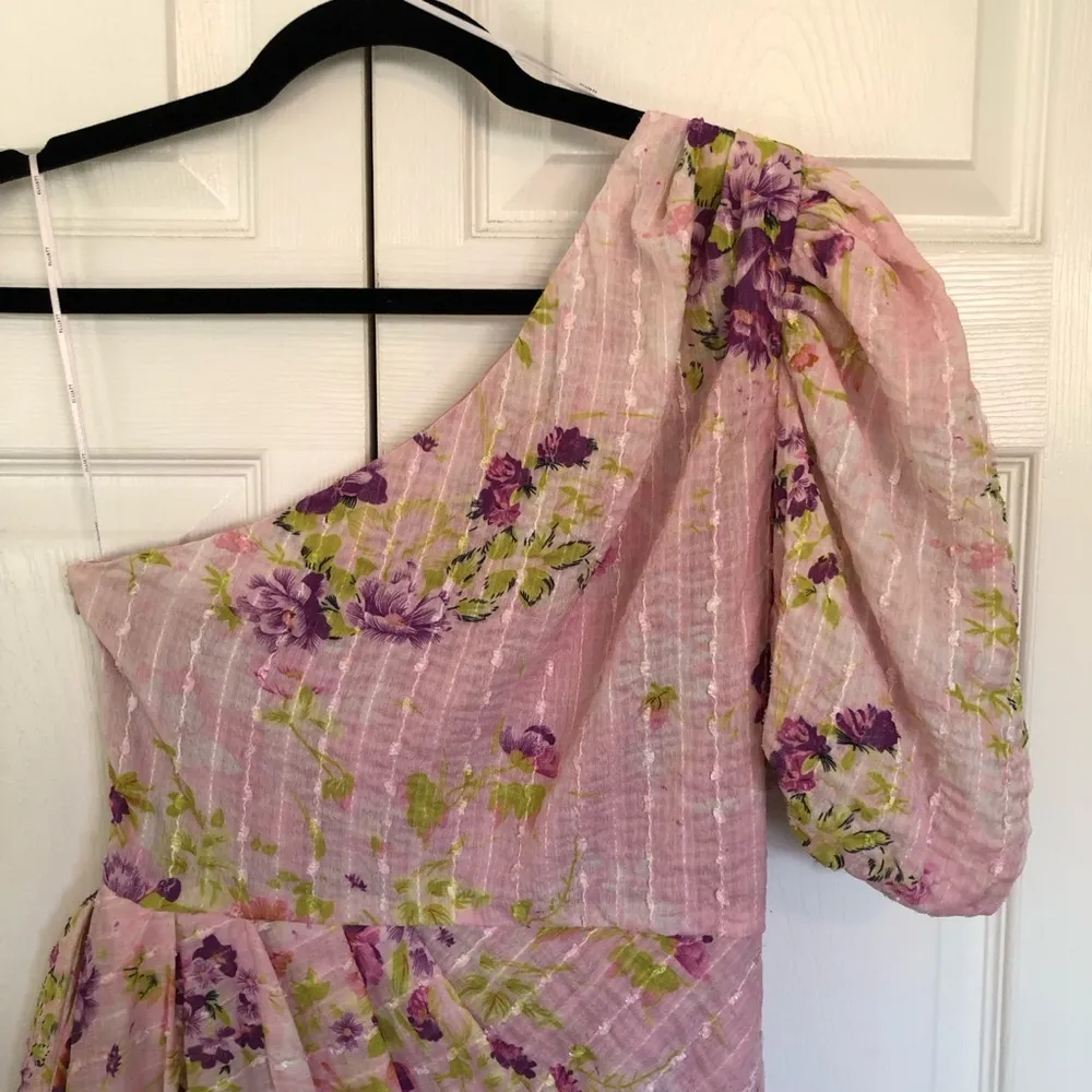 Elliatt Pink Floral Esteem Mini Dress Size M - Image 10