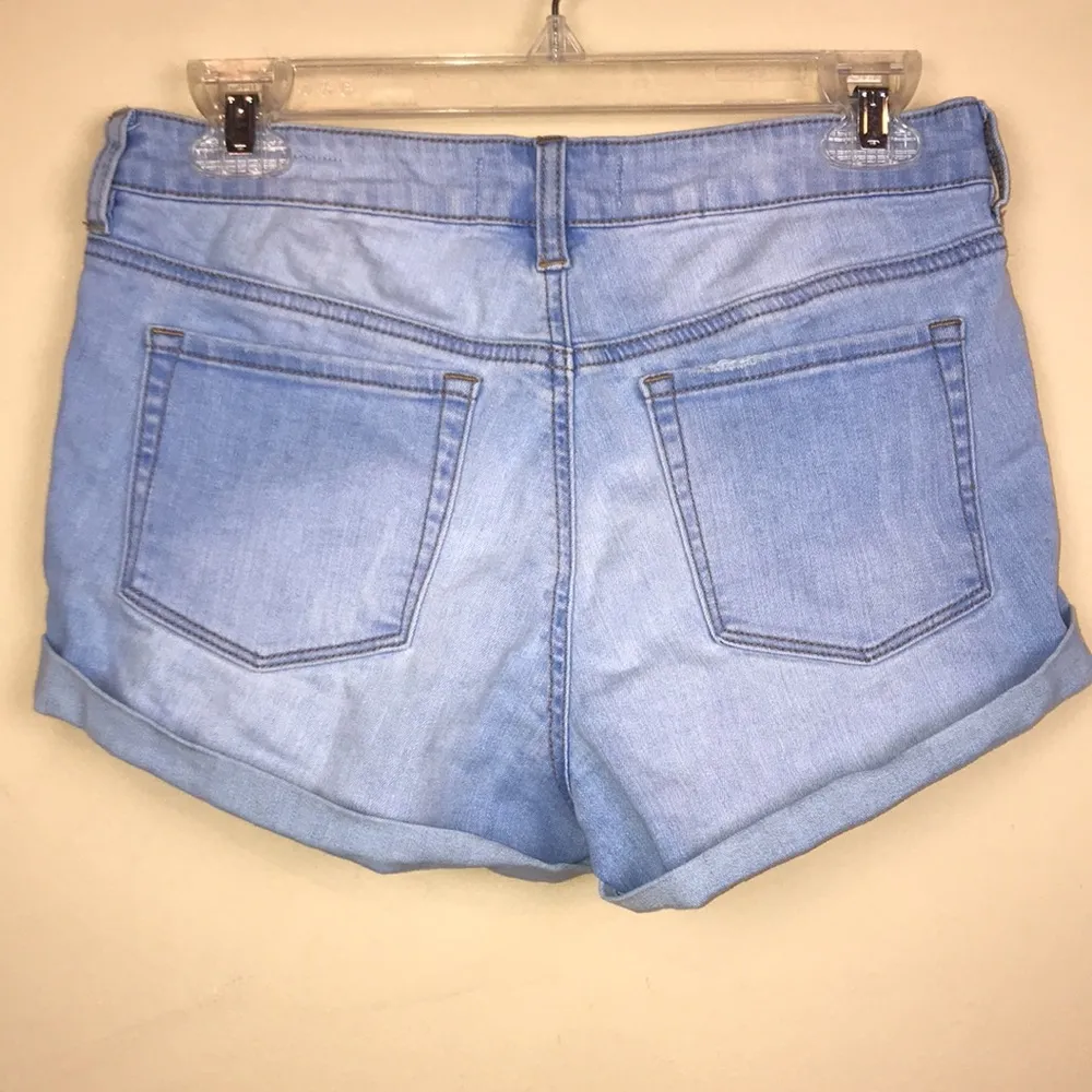 Women’s High Rise Super Stretch Shortie Light Wash Rolled Hem Shorts - Image 4