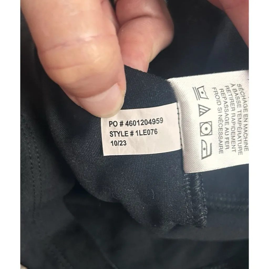 TravisMathew Black Ponte Pocket Shorts Women's M Casual Size M - Image 10