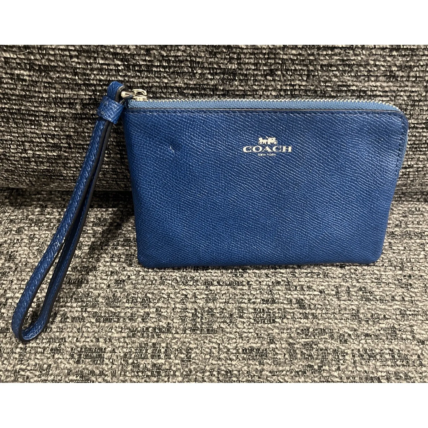 Authentic COACH Corner Zip Crossgrain Leather Wristlet Wallet Purse Blue F58032‎ - Image 5
